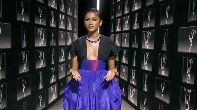 Sebanyak 11 artis kulit hitam meraih piala Emmy Awards 2020, terbanyak sepanjang sejarah penghargaan pertelivisian bergengsi di AS tersebut.