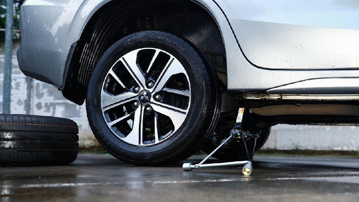 Pakai Nitrogen Membuat Tekanan Udara Ban Lebih Awet?