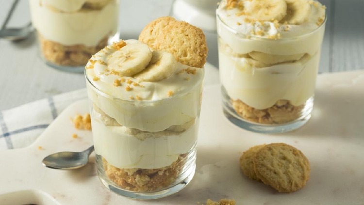 Sweet Homemade Banana Pudding with Vanilla Wafers