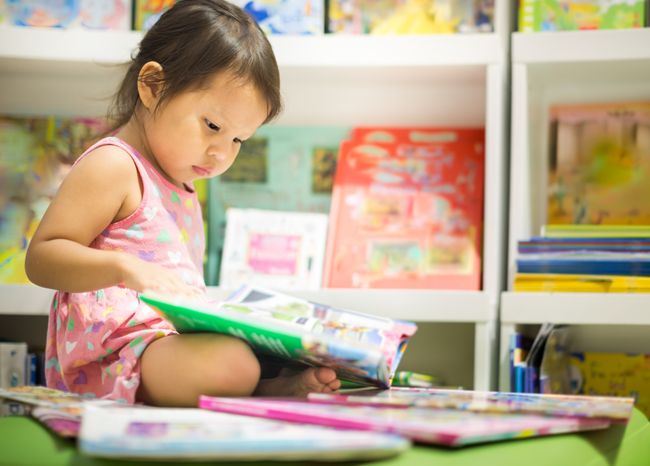 5 Pertimbangan Penting Pilih Buku Anak, Judul hingga Bahasa