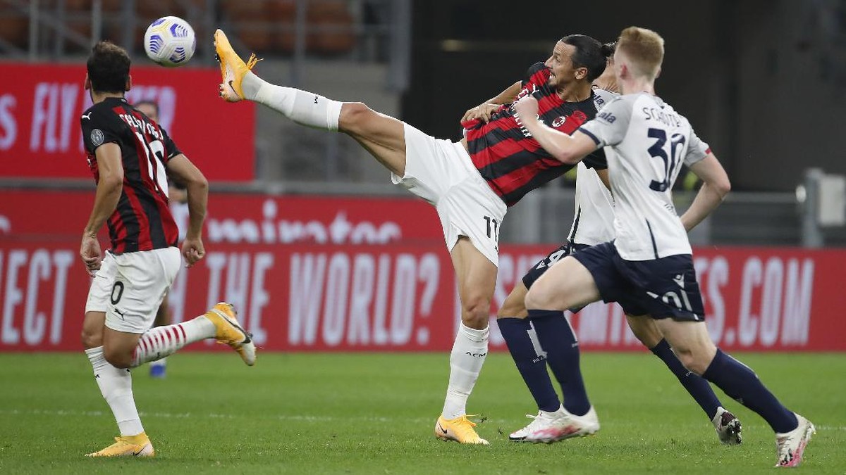 FOTO: Ibrahimovic Antar Milan Menang atas Bologna