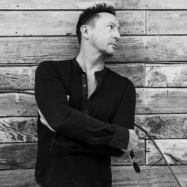 Bangganya Anak John Lennon Dapat Penghargaan dari UNESCO