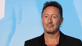 Anak John Lennon Dapat Penghargaan Perdamaian dari UNESCO