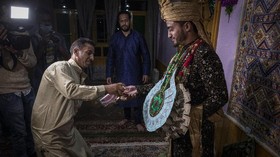 FOTO: Corona yang 'Menyederhanakan' Pesta Pernikahan Kashmir
