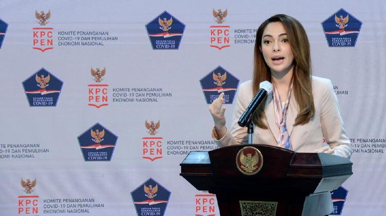 Dokter Reisa memberi keterangan soal covid-19, Senin (21/9) / Foto:

Kris - Biro Setpres
