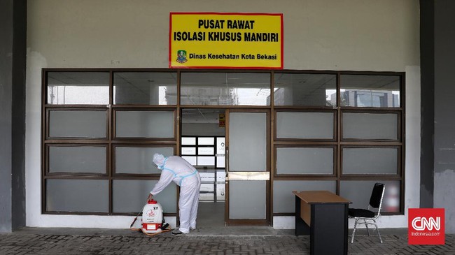 Dinas Kesehatan Provinsi DKI Jakarta mengungkapkan klaster keluarga masih mendominasi kasus penularan virus corona di wilayah Jakarta dengan jumlah 612 klaster.