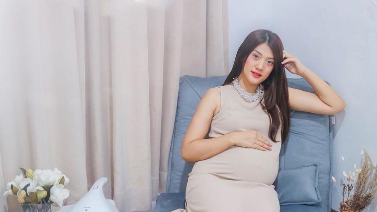 Anissa Aziza hamil anak kedua