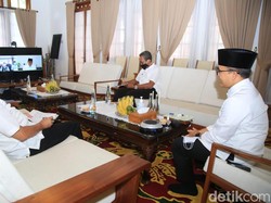 Banyuwangi Salurkan BLT-DD Tahap II ke Warga Terdampak Pandemi COVID-19