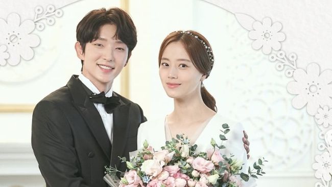 Saluran televisi tvN merilis foto pernikahan karakter Lee Joon-gi dan Moon Chae-won jelang penayangan episode terakhir drama Flower of Evil.