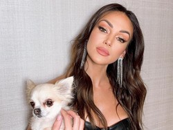 Perlihatkan Lekuk Tubuh, Michelle Keegan Disebut Mirip Kim Kardashian