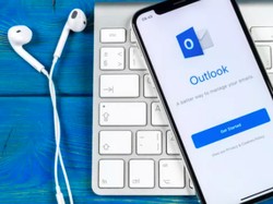 Bertabur Fitur Baru, Microsoft Outlook Punya Asisten Suara