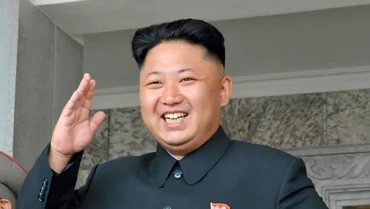 Badan Kurus & Ada Perban Misterius di Kepala, Kim Jong Un Kritis?