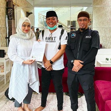 Sule Tegaskan Nathalie Holscher Jadi Mualaf Bukan Karena Dirinya