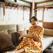 6 Gaya Adira Kania, Putri Ikke Nurjanah yang Jarang Disorot