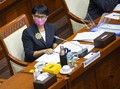 Menlu Retno Klaim Uji Klinis Vaksin Corona Berjalan Lancar