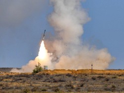 16 Rudal Iran Menarget Tentara AS di Irak