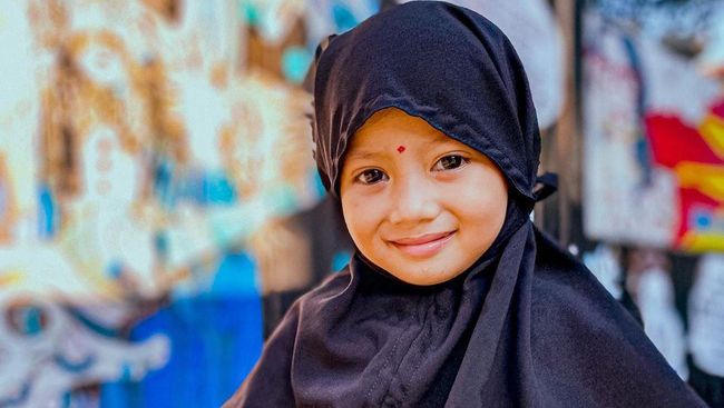 Bayi Viral Yang Nangis Peluk Jasad Ibu Kini Tumbuh Jadi Anak Menggemaskan