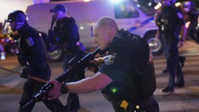 Demo Kematian Taylor Ricuh, Dua Polisi Louisville Tertembak