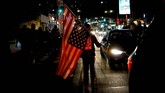 FOTO: Gelombang Demo Usai Penembakan Wanita Kulit Hitam Gelombang aksi demo pas putusan juri atas penembakan wanita kulit hitam Breonna Taylor terjadi di Louisville, New York, Boston, Washington, hingga Los Angeles.