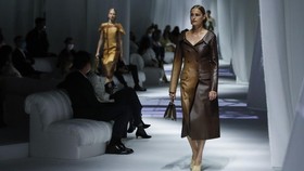 FOTO: Membingkai Kenangan Keluarga Fendi Lewat Fashion
