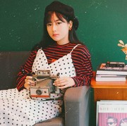 Mau Tampil Beda? Intip 7 Item Fashion Jadul yang Hits Lagi!