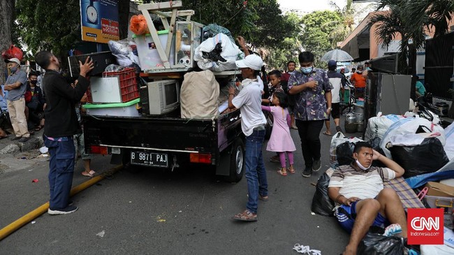FOTO: Puing-puing Kebakaran Pasar Cempaka Putih Jakarta