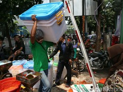 Suara Pedagang dari Pasar Cempaka Putih Jakpus yang Kini Hangus