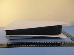 Ukuran PlayStation 5 Ternyata Gede Banget