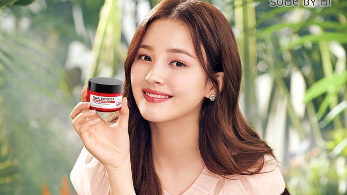 Rangkaian Some By Mi Snail Truecica Miracle Repair yang Ampuh Hilangkan Bopeng
