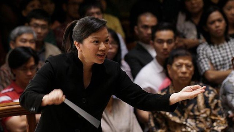 Konduktor musik Rebecca Tong