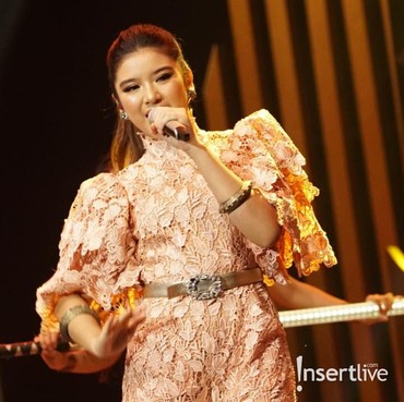 Tiara Andini Sukses Curi Perhatian Jamie Miller, Ada Apa Nih?