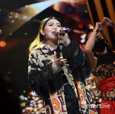 Lirik Lagu Kasih Dengarlah Aku - Via Vallen feat Dyrga Dadali Band