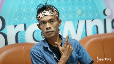 img-title Ciee... Ade Londok Punya Pacar Selebgram Cantik