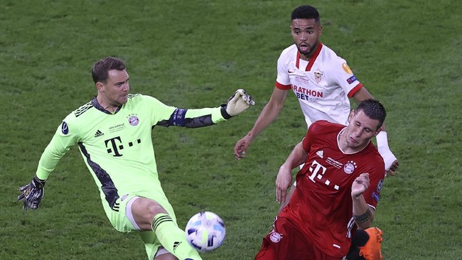 Bintang Bayern Munchen Niklas Sule dinyatakan positif virus corona usai menjalani tes, Senin (2/11) waktu setempat.