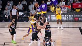 FOTO: LeBron dan Davis Ngamuk, Lakers Hajar Nuggets Los Angeles Lakers bangkit di final wilayah barat NBA dengan mengalahkan Denver Nuggets di game keempat berkat LeBron James dan Anthony Davis.