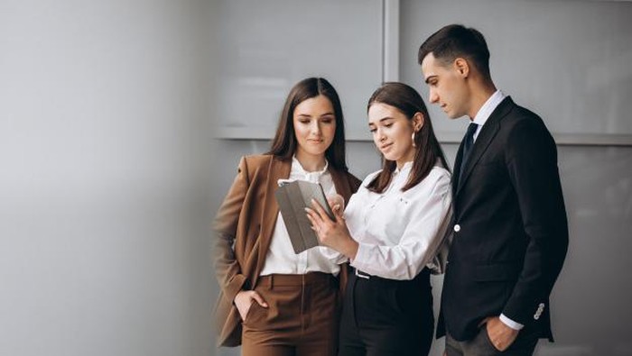 Perhatikan Tanda-Tanda Ini, Bukti Karir Kamu Sudah Sukses dan Stabil!