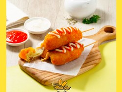 Mau Ngemil Corn Dog? Beli Online Saja di 5 Tempat Ini