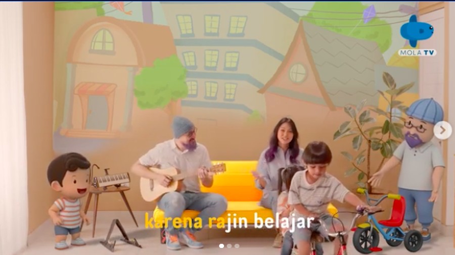 Sofa Kuning di Mola TV Sofa Kuning di Mola TV