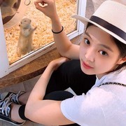 8 Outfit Putih Ala Jennie BLACKPINK yang Simpel dan Nyaman