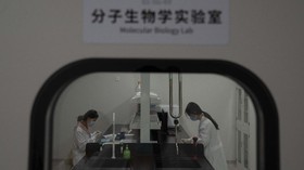 Sempat 'Diusir', Pakar China Penemu Genom Corona Akhirnya Balik ke Lab