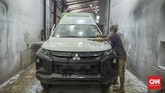 FOTO: Melihat dari Dekat Bengkel Pembuatan Mobil Ambulans Semakin meningkatnya jumlah penambahan kasus positif covid-19 per hari berdampak pada meningkatnya pemenuhan alat kesehatan termasuk ambulans.