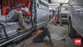 FOTO: Melihat dari Dekat Bengkel Pembuatan Mobil Ambulans Semakin meningkatnya jumlah penambahan kasus positif covid-19 per hari berdampak pada meningkatnya pemenuhan alat kesehatan termasuk ambulans.