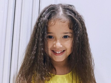 7 Potret Anak Pertama Yasmine Wildblood, Dibilang Mirip Moana