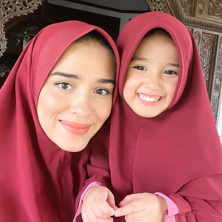 <p>Seiring bertambah usia, semoga Seraphina tumbuh jadi anak baik, sehat, dan berbakti pada Bunda Yasmine dan Ayah Abi Yapto ya. (Foto: Instagram @yaswildblood)</p>