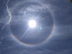 Fenomena Matahari Bercincin Terjadi di Langit Jatim