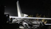 FOTO: Puing Tragedi Pesawat Latihan Militer Jatuh di Ukraina Sedikitnya 22 orang termasuk taruna militer tewas dan dua lainnya terluka parah pada hari Jumat (25/9) ketika sebuah pesawat angkatan udara Ukraina jatuh.