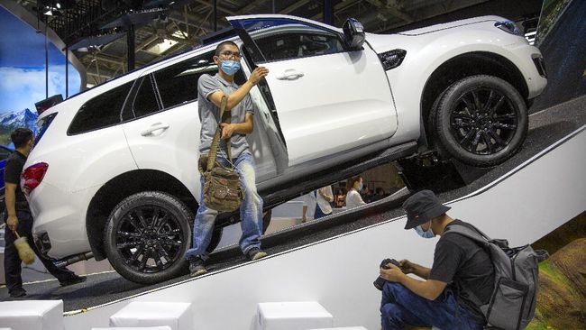 Ford Everest akan menjadi model pertama yang dijual di Indonesia usai hengkang pada 2016.