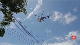 VIDEO: Polda Sultra Pakai Helikoper untuk Bubarkan Demo Massa