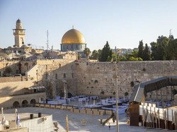 Kasus COVID-19 Menurun, Israel Mulai Longgarkan Penguncian