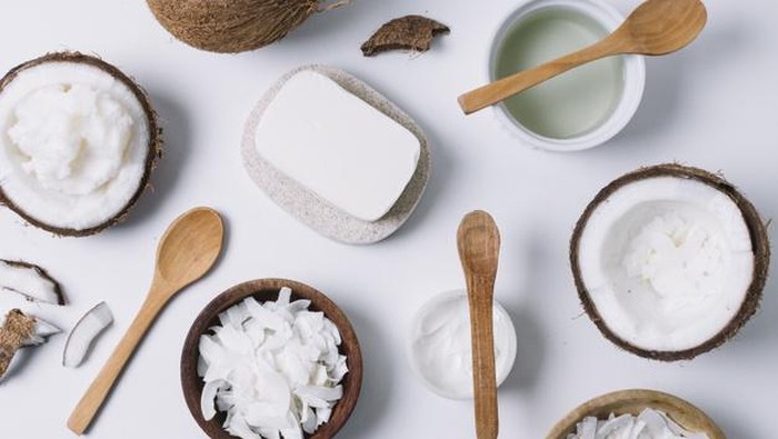 Beauty Hacks! Ini Cara Terbaik Menggunakan Minyak Kelapa Untuk Rangkaian Kecantikan